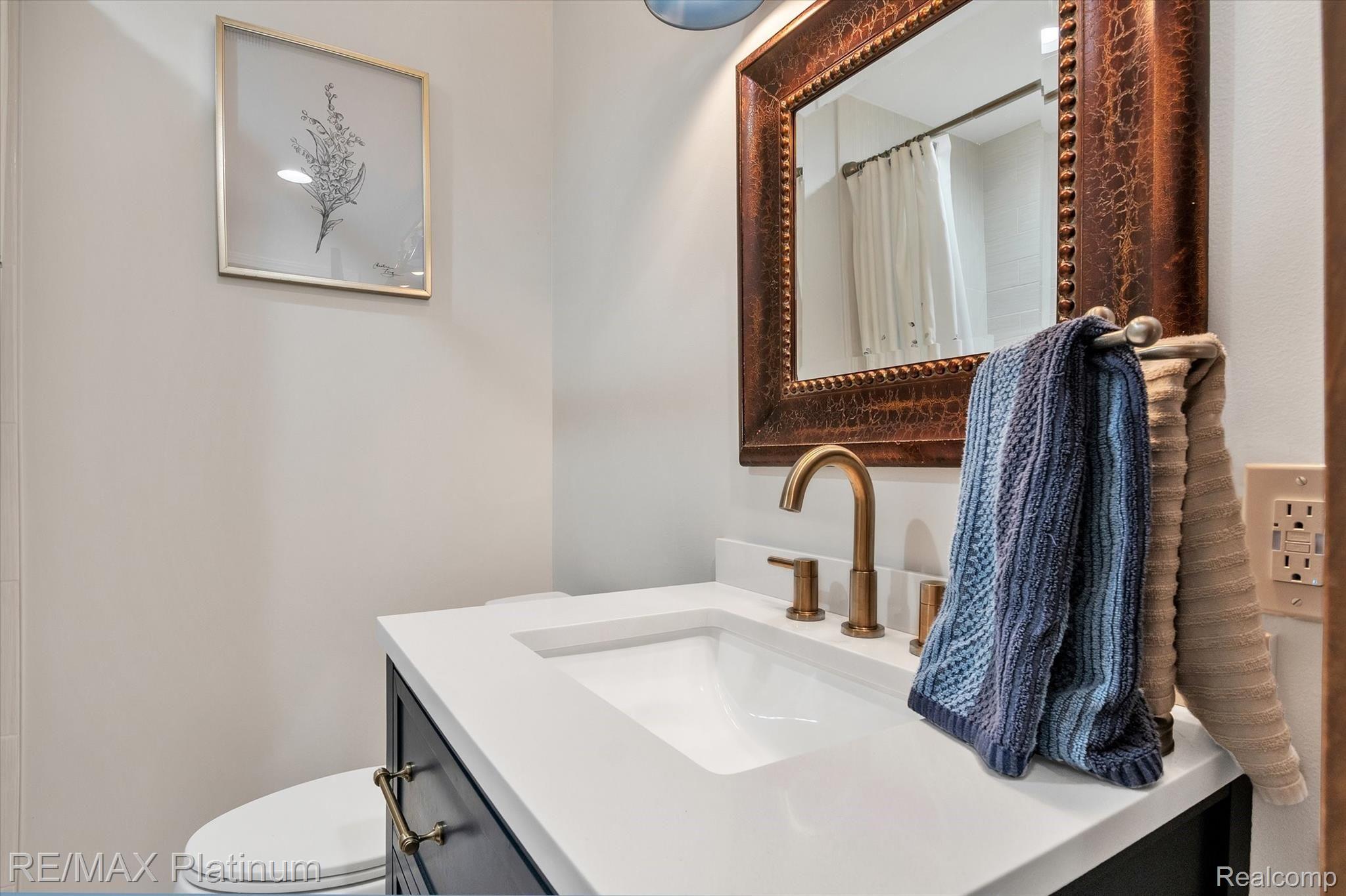 119 Michelson Road Rochester, MI 48307 - Photo 15 of 35 20-119-Michelson-Rd-WindowStill-Real-Estate-Photography-20.jpg
