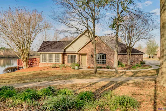 $310,000 | 7111 Village Charmant Drive, Unit 170, Baton Rouge, LA 70809