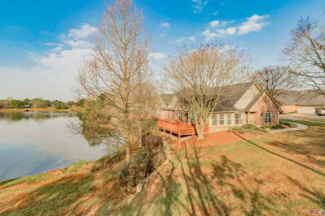 $310,000 | 7111 Village Charmant Drive, Unit 170, Baton Rouge, LA 70809