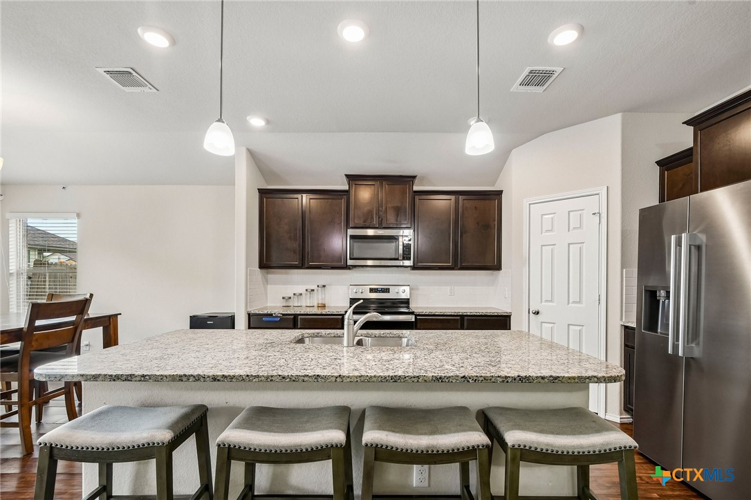 204 Bainbridge Road Temple, TX 76502 - Photo 20 of 43 Kitchen