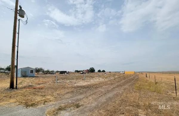 $499,999 | 2408 East 2450 North, Twin Falls, ID 83301