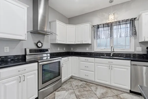$749,900 | 1284 161st Avenue Northeast, Buxton, ND 58218