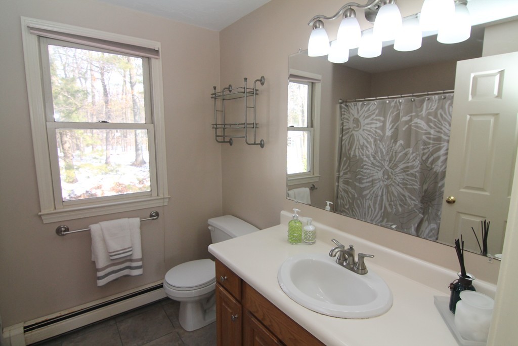 58 Ireta Road Shrewsbury, MA 01545 - Photo 11 of 16 Gallery Image 11