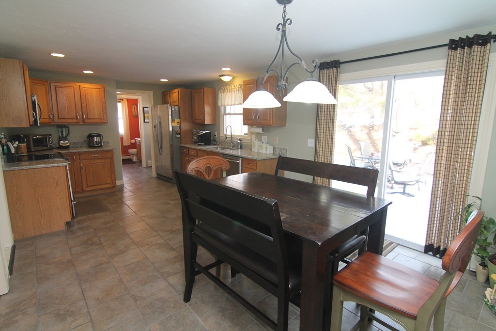 58 Ireta Road Shrewsbury, MA 01545 - Photo 3 of 16 Gallery Image 3