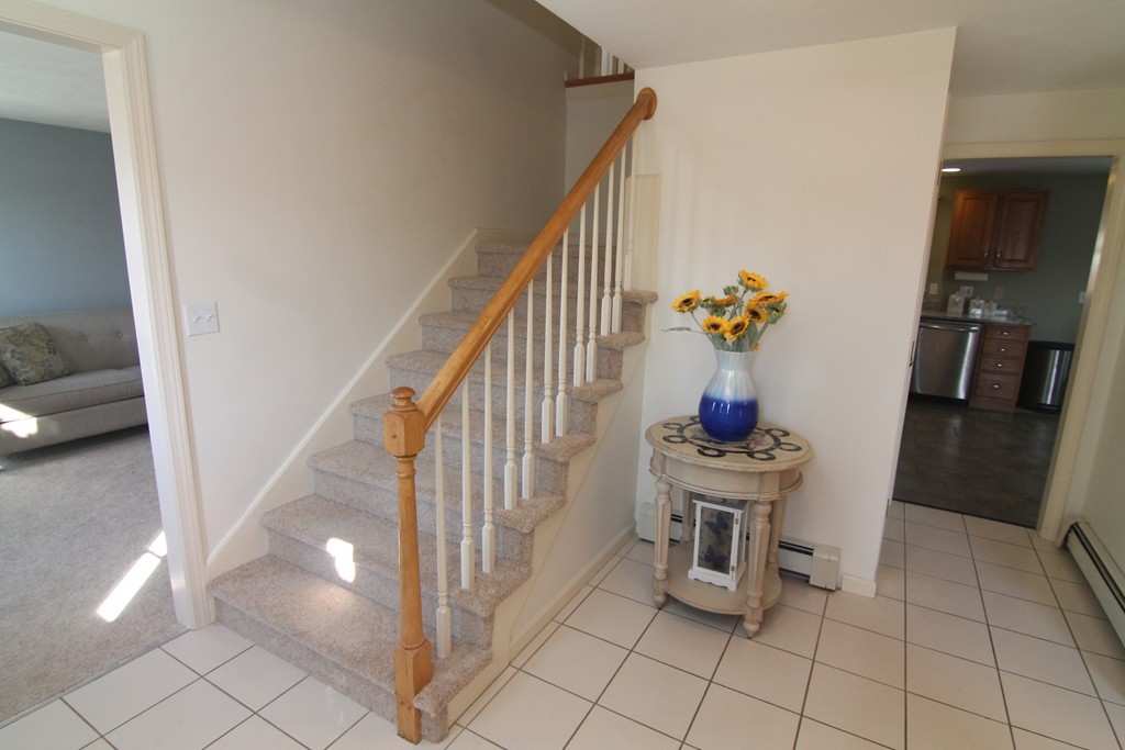 58 Ireta Road Shrewsbury, MA 01545 - Photo 9 of 16 Gallery Image 9