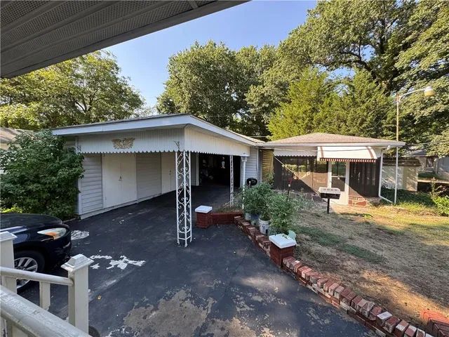 $149,900 | 208 West 19th Street, Pittsburg, KS 66762