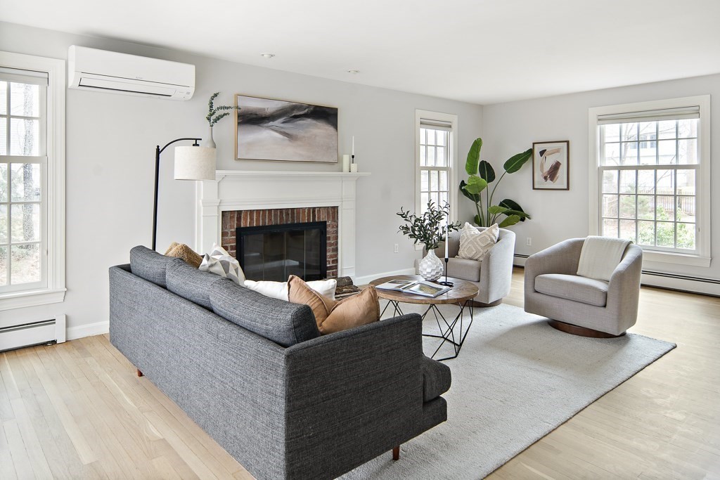 4 Hickory Hill Road Manchester, MA 01944 - Photo 11 of 42 Gallery Image 11