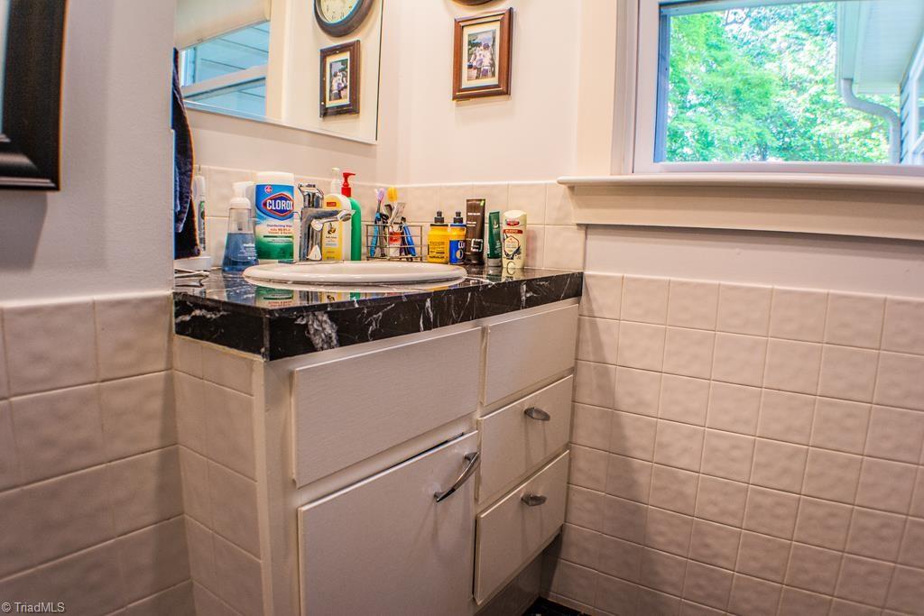 3417 Country Club Road Winston-Salem, NC 27104 - Photo 10 of 16 Gallery Image 10