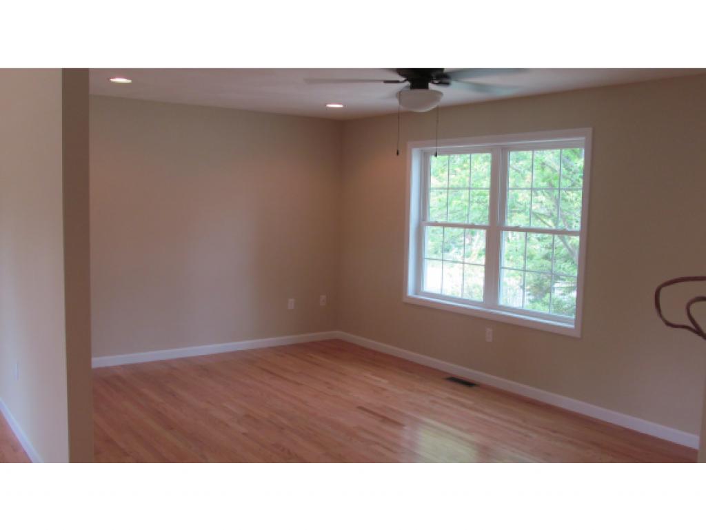 1135 Cilley Road Manchester, NH 03103 - Photo 3 of 14