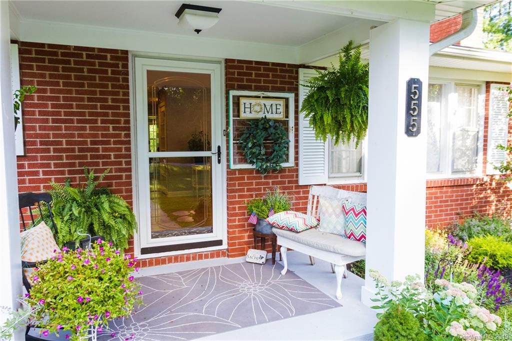 555 Westbrook Road Hendersonville, NC 28739 - Photo 2 of 33 Gallery Image 2