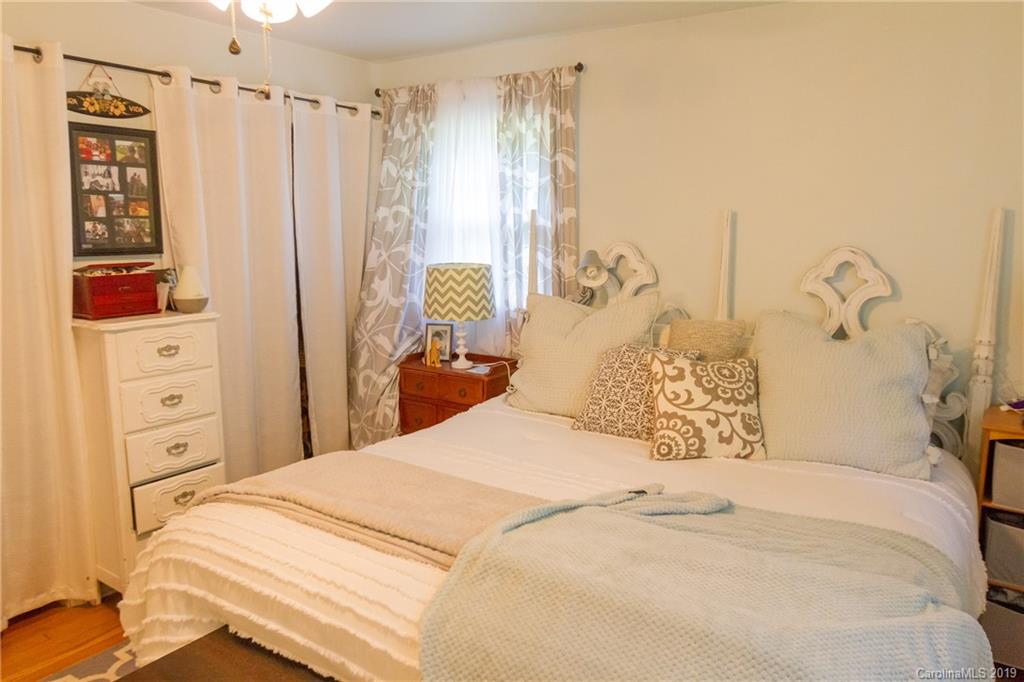 555 Westbrook Road Hendersonville, NC 28739 - Photo 16 of 33 Gallery Image 16