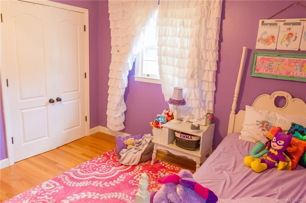 555 Westbrook Road Hendersonville, NC 28739 - Photo 20 of 33 Gallery Image 20