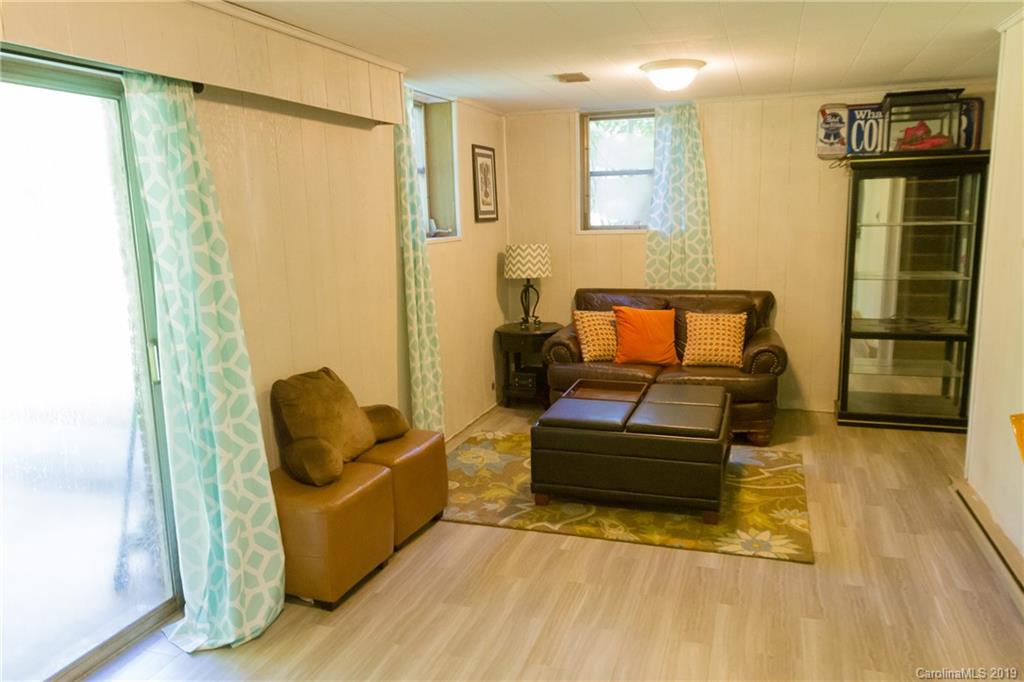 555 Westbrook Road Hendersonville, NC 28739 - Photo 25 of 33 Gallery Image 25
