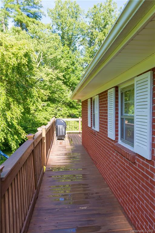 555 Westbrook Road Hendersonville, NC 28739 - Photo 31 of 33 Gallery Image 31