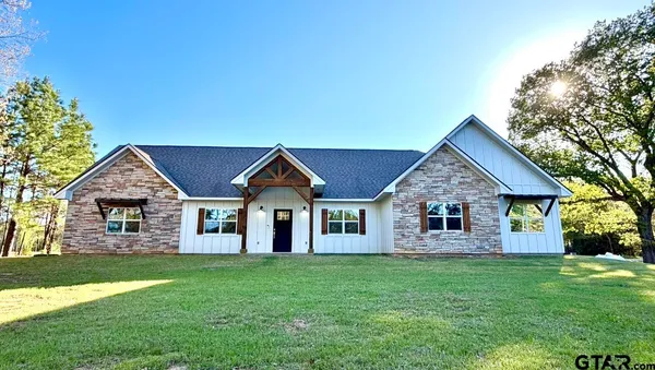 $784,900 | 11011 FM 2710, Lindale, TX 75771