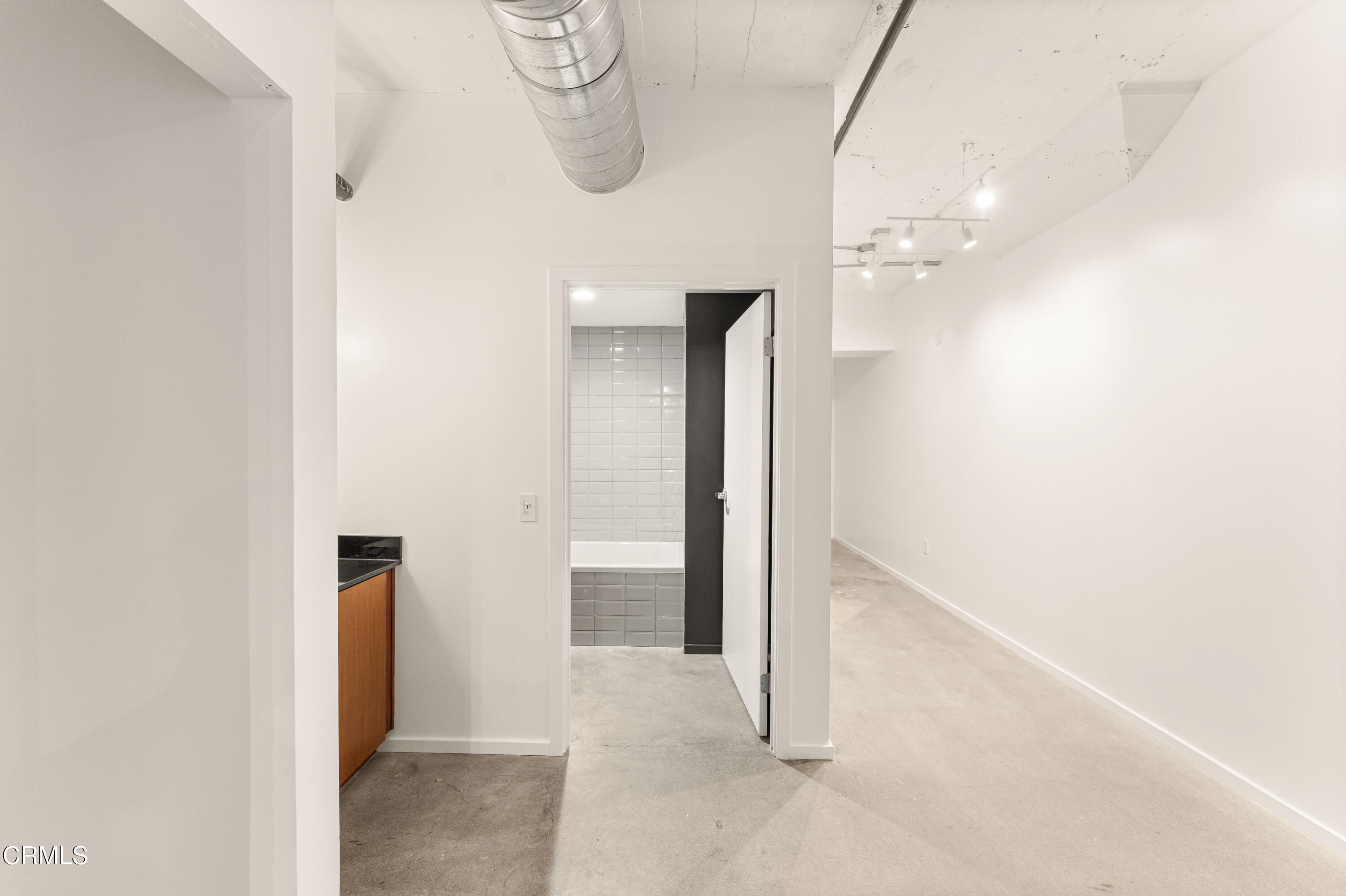 530 South Hewitt Street, Unit 130 Los Angeles, CA 90013 - Photo 39 of 53 Hewitt #130-62