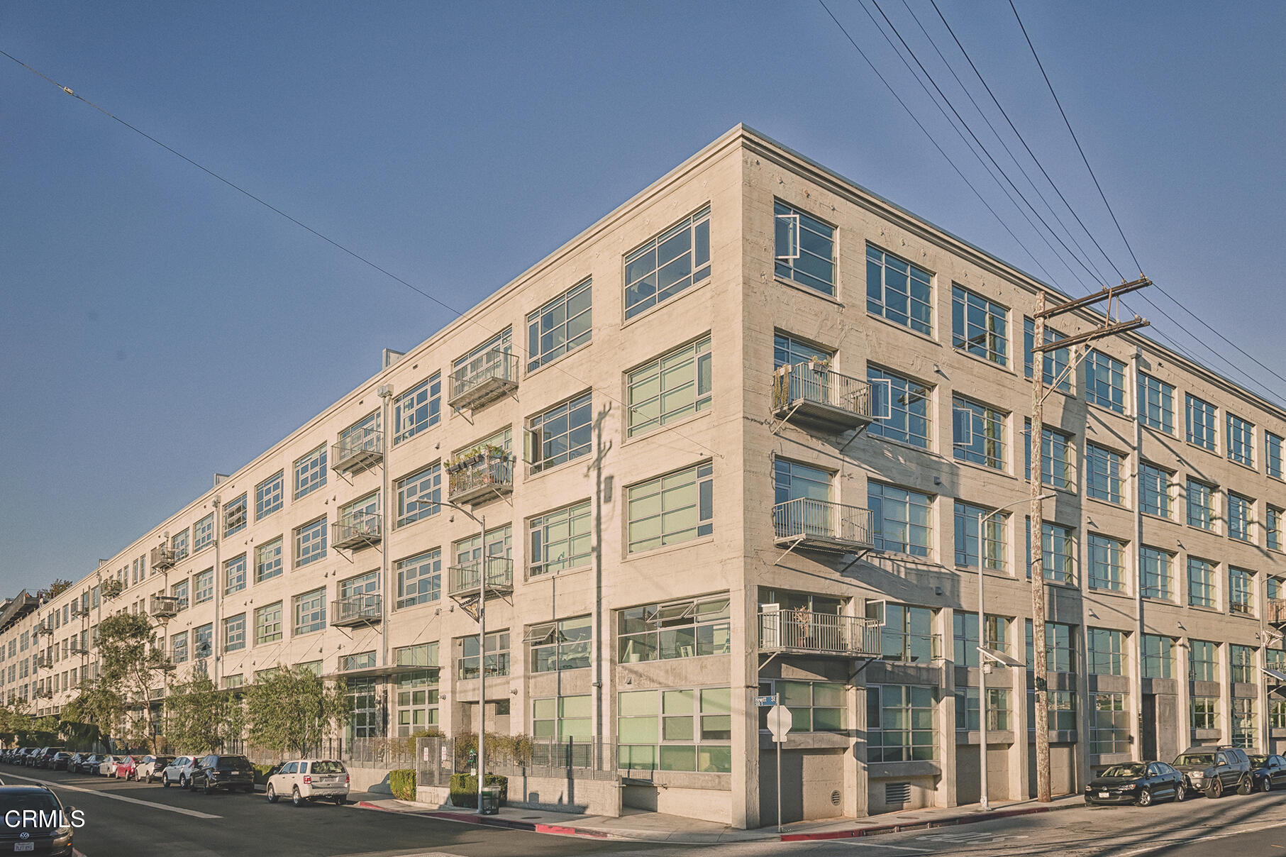 530 South Hewitt Street, Unit 130 Los Angeles, CA 90013 - Photo 53 of 53 a front view of a building