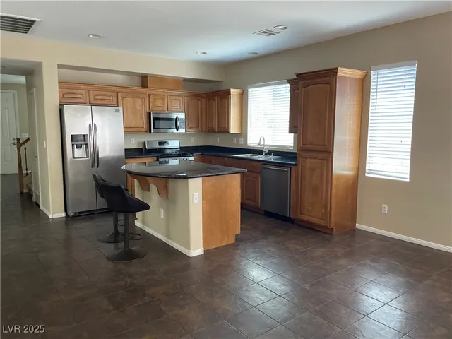 $1,940 | 9883 Mandrake Falls Street, Las Vegas, NV 89178