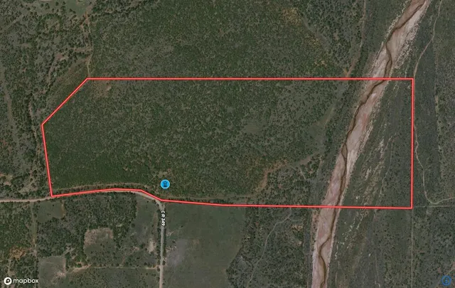 a view of a tennis court