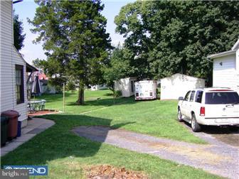 135 South Hull Street Sinking Spring, PA 19608 - Photo 10 of 12 Exterior