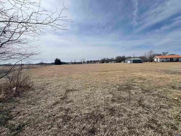 $31,999 | 1st Street, Americus, KS 66835