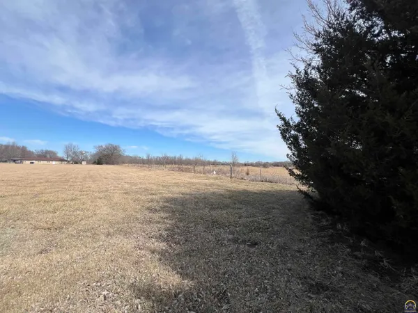 $31,999 | 1st Street, Americus, KS 66835