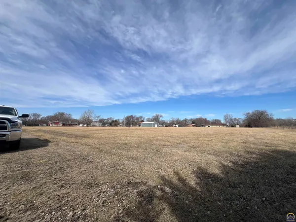 $31,999 | 1st Street, Americus, KS 66835