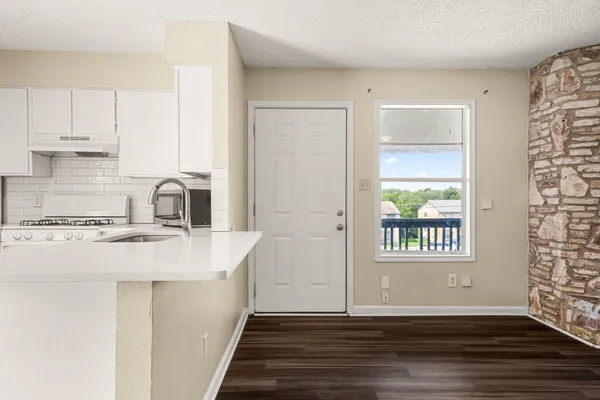 $995 | 608 Bracewood Circle, Unit D, San Marcos, TX 78666