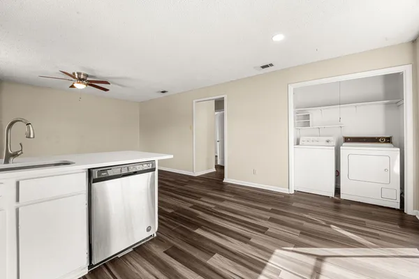 $995 | 608 Bracewood Circle, Unit D, San Marcos, TX 78666