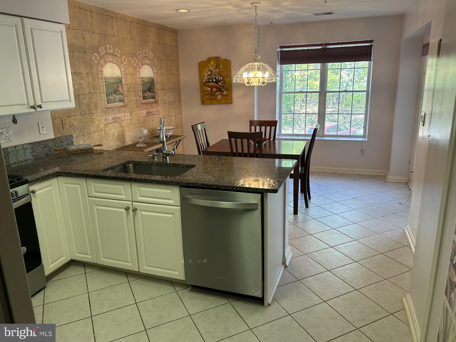 12320 Rosslare Ridge Road, Unit 208 Lutherville-Timonium, MD 21093 - Photo 7 of 18 Gallery Image 7