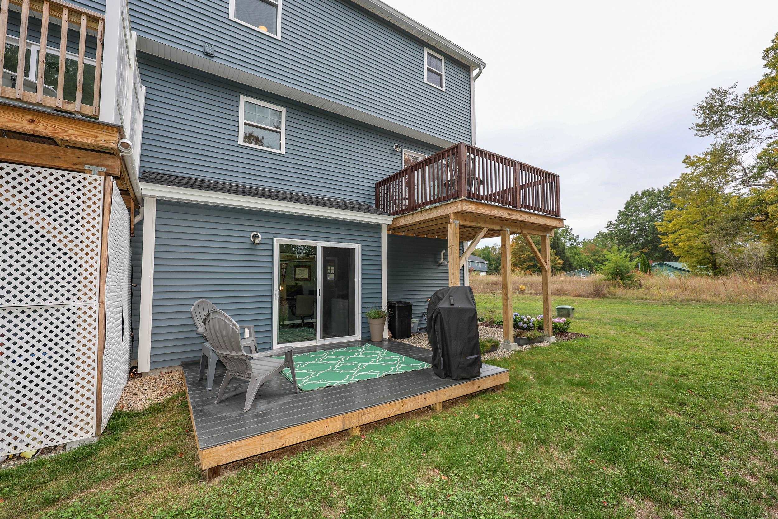 19 Biggs Avenue, Unit B Epping, NH 03042 - Photo 36 of 39