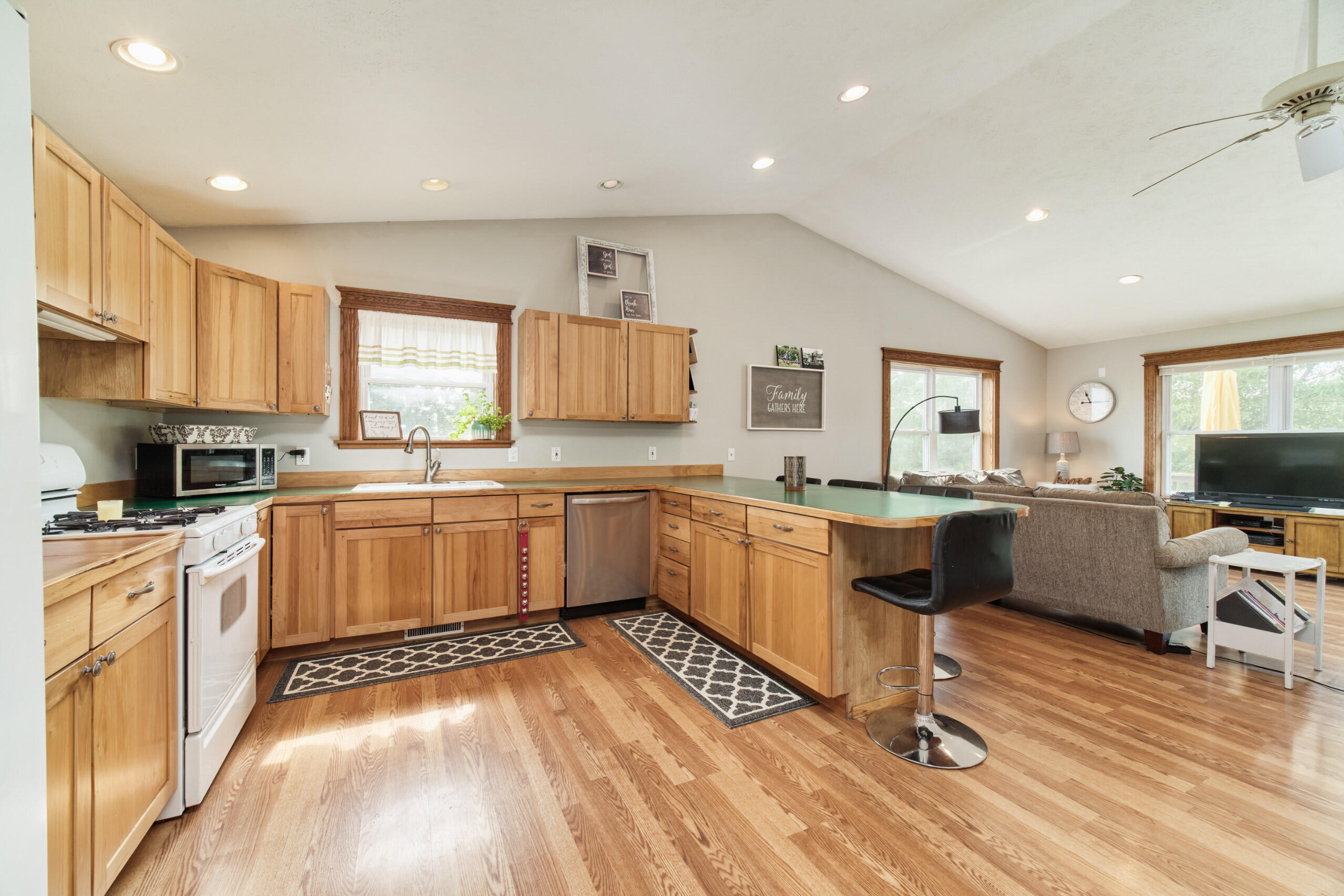 9418 Skeels Road Fremont, MI 49412 - Photo 36 of 59 Large, Open Kitchen