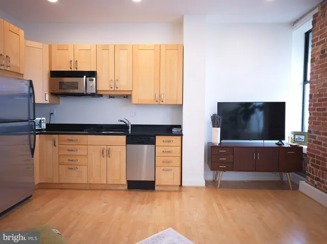 $3,200 | 1615 Q Street Northwest, Unit 601, Washington, DC 20009