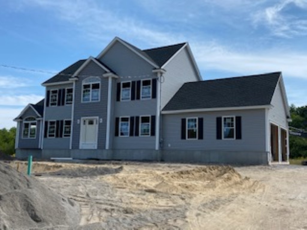 72 Simpson Road, Unit 10 Pelham, NH 03076 - Photo 2 of 5