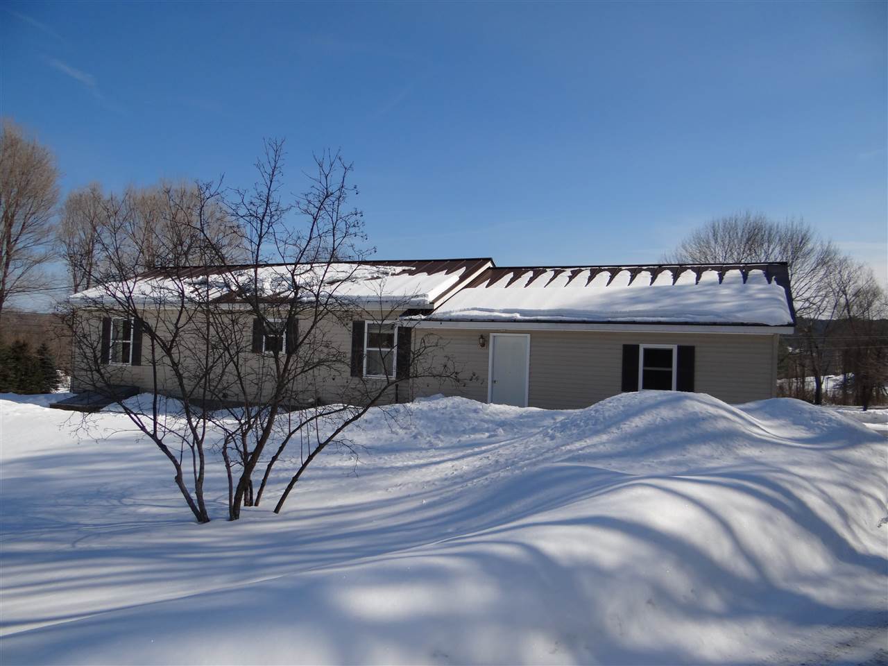 245 Hillside Road Hartford, VT 05059 - Photo 3 of 24 Gallery Image 3
