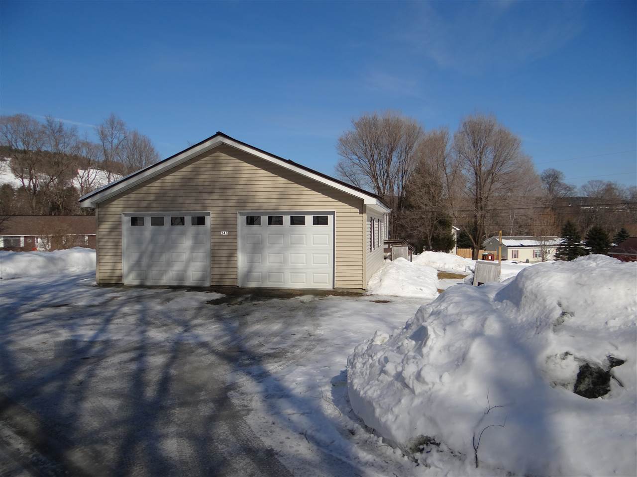 245 Hillside Road Hartford, VT 05059 - Photo 4 of 24 Gallery Image 4