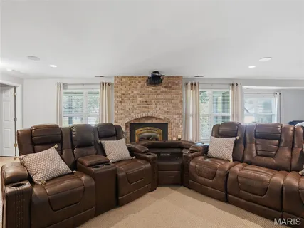 $575,000 | 6632 Towne Woods Drive, St. Louis, MO 63129