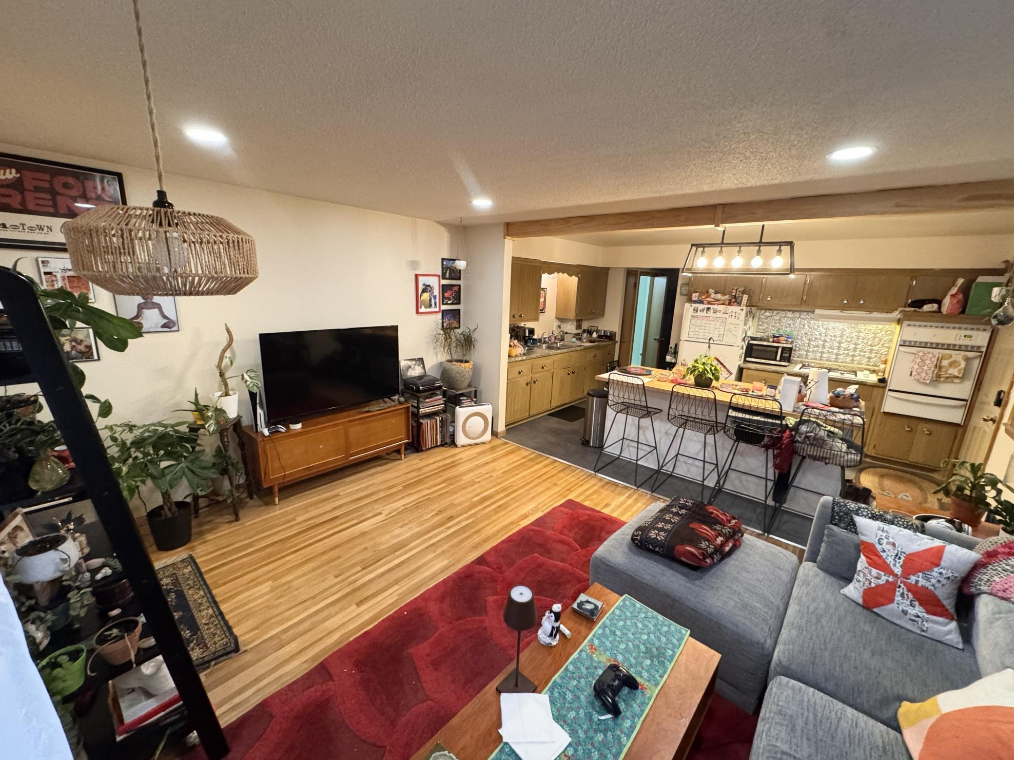 4229 Unity Avenue North Minneapolis, MN 55422 - Photo 3 of 19
