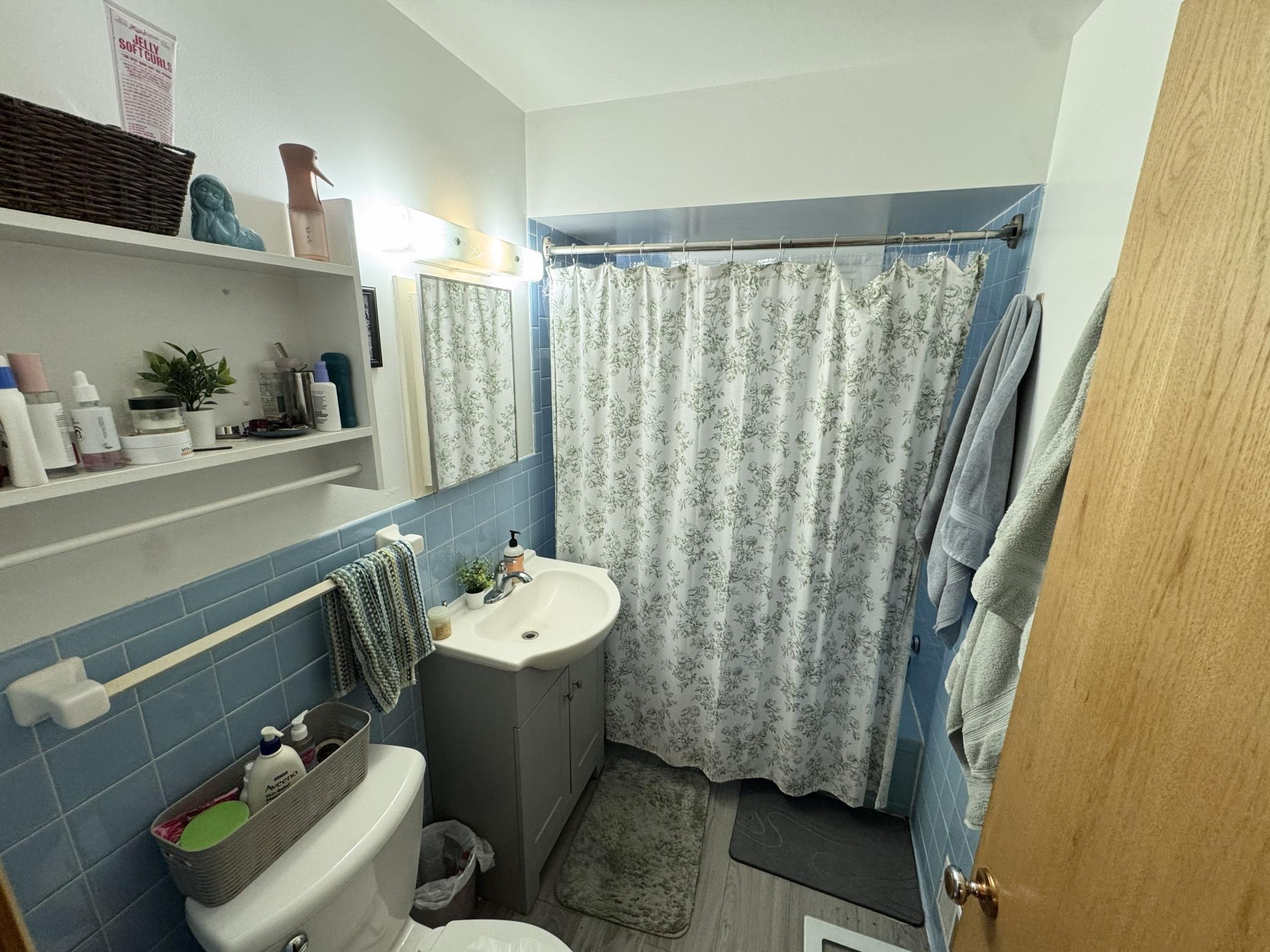 4229 Unity Avenue North Minneapolis, MN 55422 - Photo 7 of 19