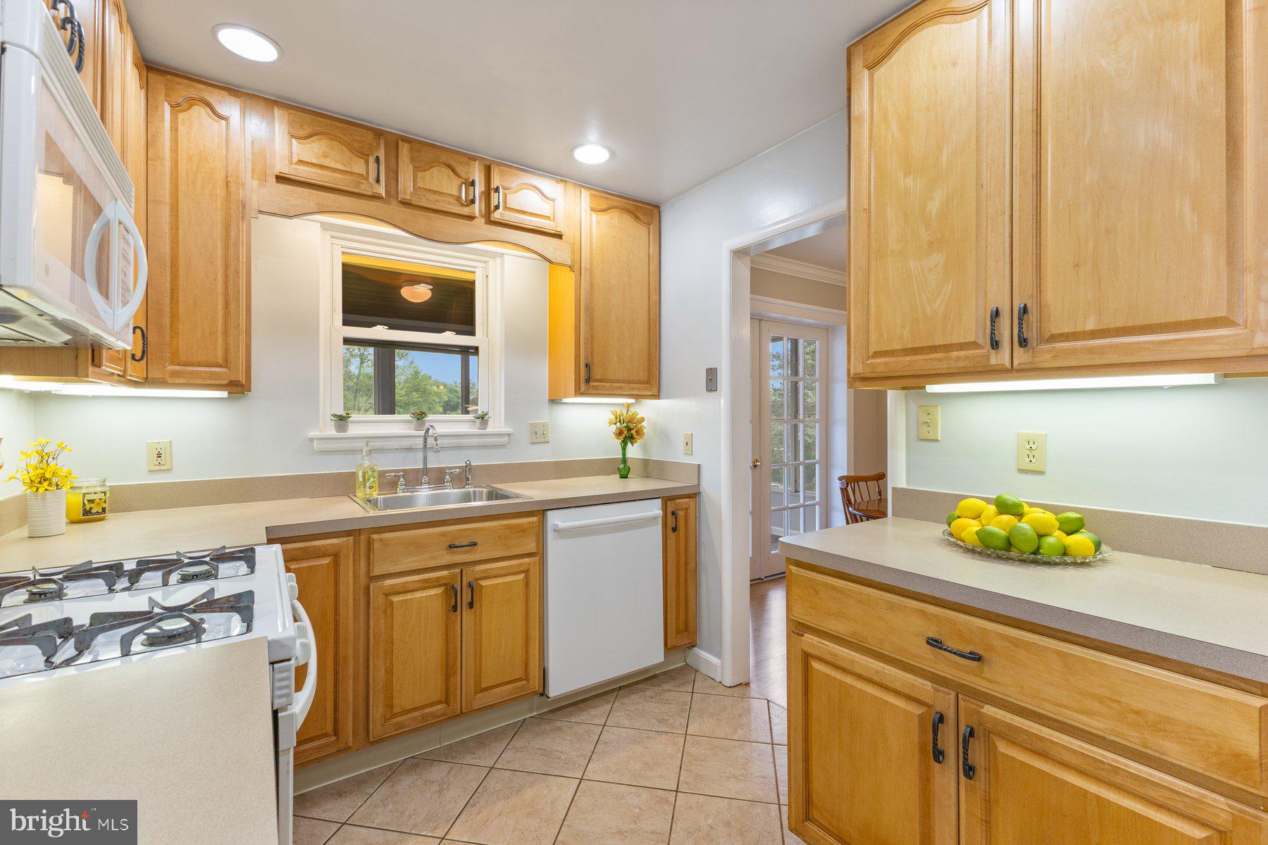 12703 Bluhill Road Silver Spring, MD 20906 - Photo 11 of 41 Gallery Image 11
