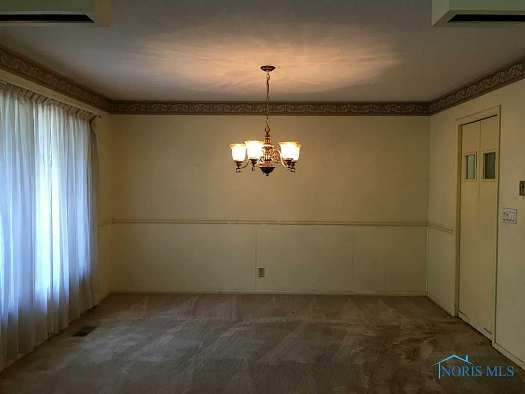 2348 Timberlawn Road Toledo, OH 43614 - Photo 8 of 20 Dining Room.