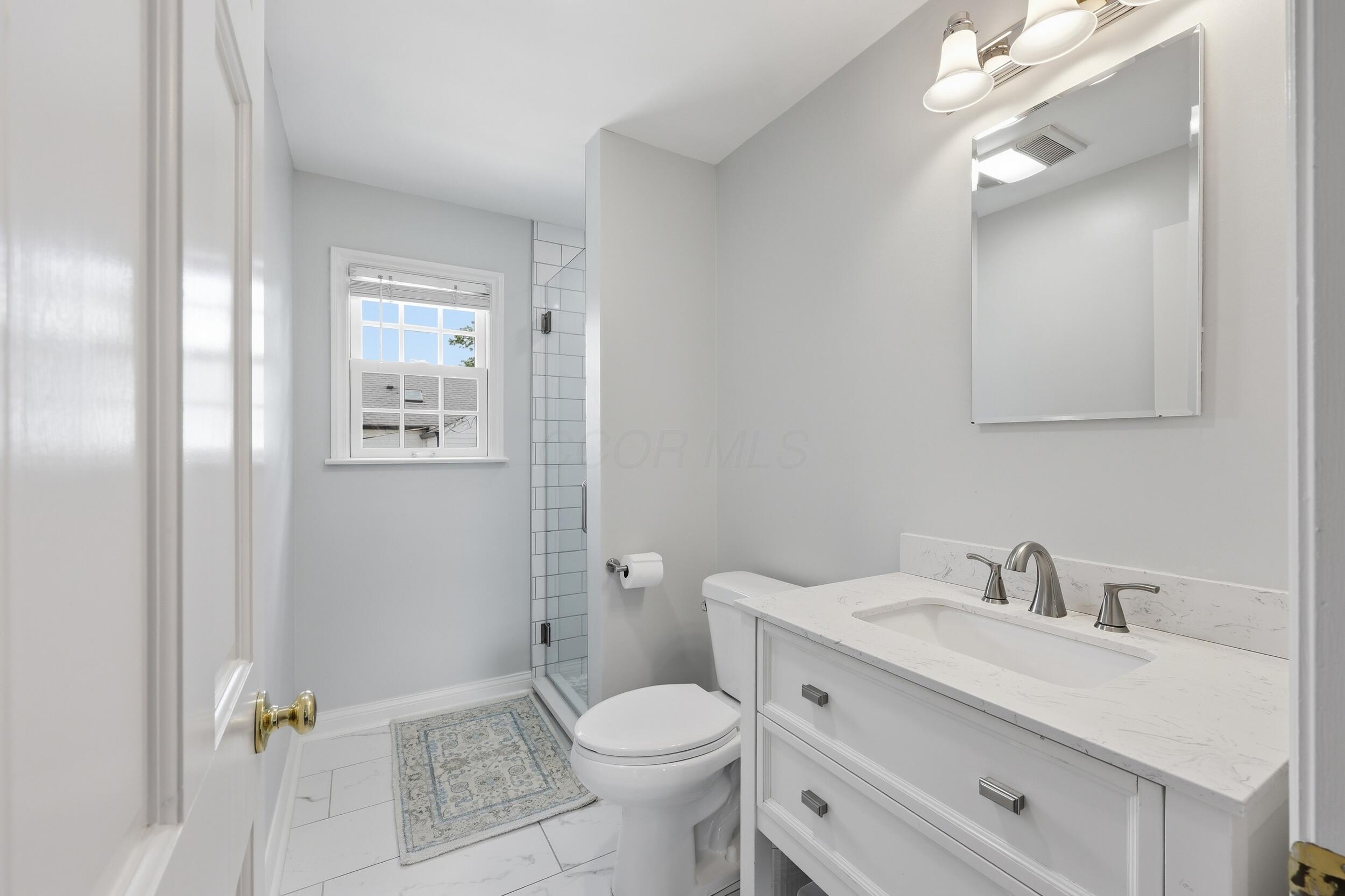 1632 Grenoble Road Columbus, OH 43221 - Photo 19 of 34 Primary Bathroom