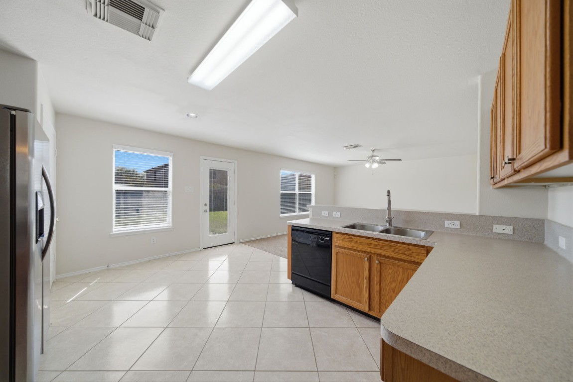 730 Remwick Drive Houston, TX 77073 - Photo 4 of 19