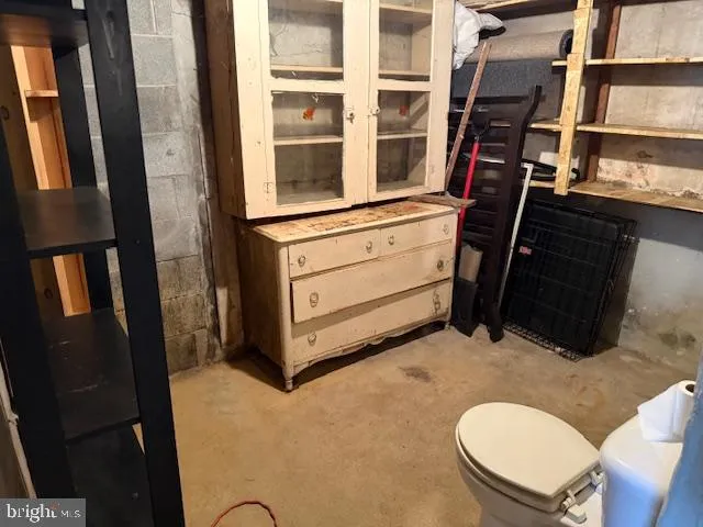 a view of a closet area