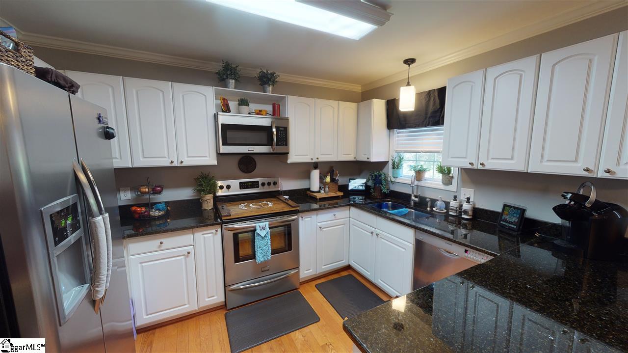 105 Rochester Court Easley, SC 29640 - Photo 6 of 25