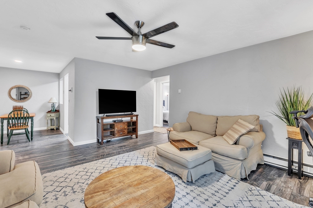 21 Erick Road, Unit 17 Mansfield, MA 02048 - Photo 4 of 23