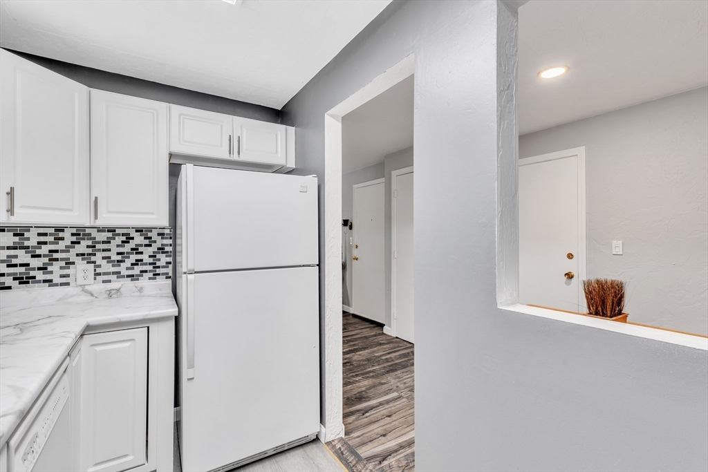 21 Erick Road, Unit 17 Mansfield, MA 02048 - Photo 8 of 23