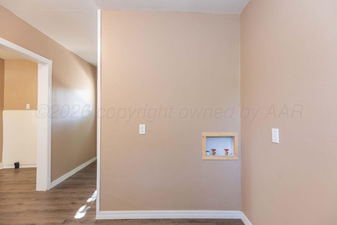 3713 Line Avenue Amarillo, TX 79106 - Photo 15 of 30 3713 line - utility area