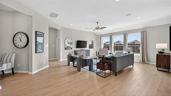 $463,120 | 10417 Palmetto Street, Grand Prairie, TX 76065
