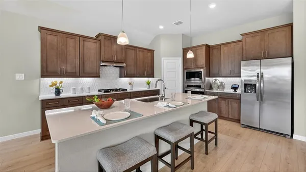 $463,120 | 10417 Palmetto Street, Grand Prairie, TX 76065